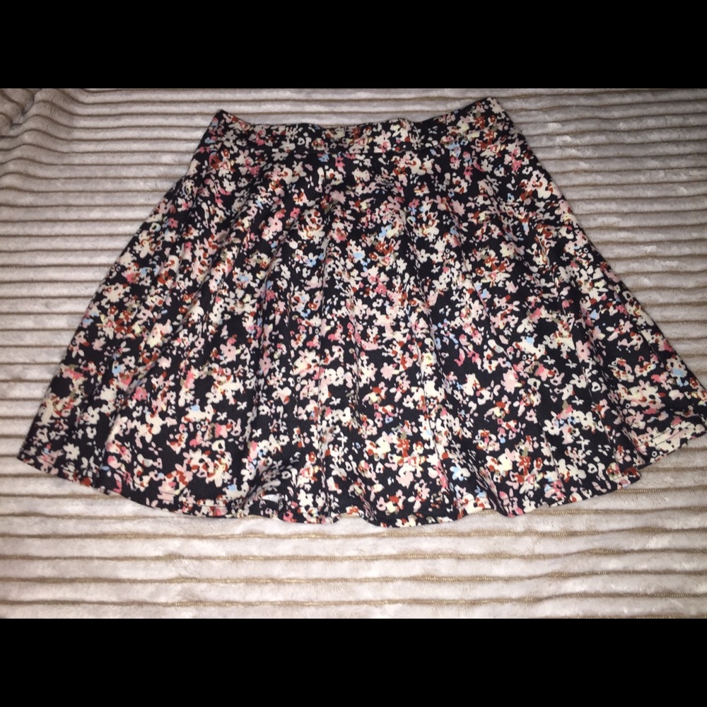 American Rag flower mini skirt